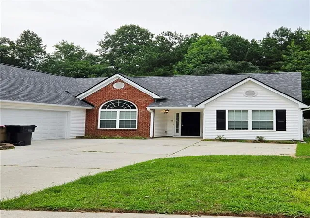 Photo 3 of Single family home for sale at 2145 Mina Ln Dr, Buford, GA 30518 | MLS# 7820552 | Listing updated on 2026-08-16