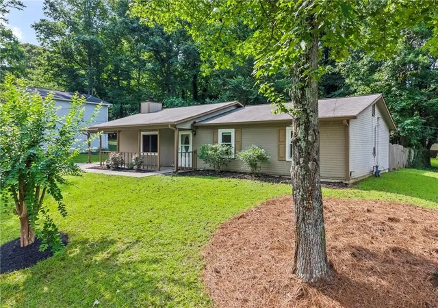 Homes for sale in Marietta, GA | 1833 Silver Leaf Dr Sw, Marietta, GA 30008 | MLS# 7792730