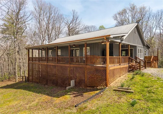 Homes for sale in Blue Ridge, GA | 156 Peter Knob Rd, Blue Ridge, GA 30513 | MLS# 7799778
