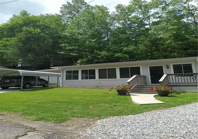 1st image of 207 Canyon Pass, Cleveland, GA 30528 | MLS# 7813863