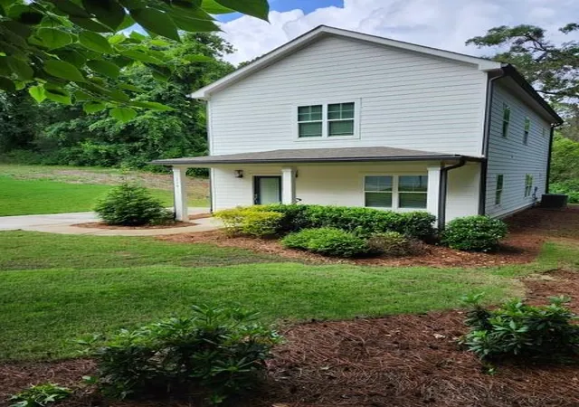 Photo 2 of Sale Pending at 224 Grove St, Athens, GA 30605 | MLS# 7776963 | Listing updated on 2026-09-03