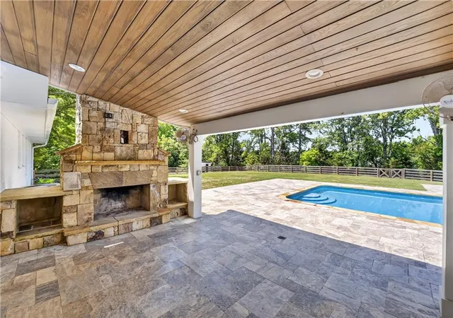 Photo 3 of Single family home for sale at 511 Bart Manous Rd, Canton, GA 30115 | MLS# 7816600 | Listing updated on 2026-08-07