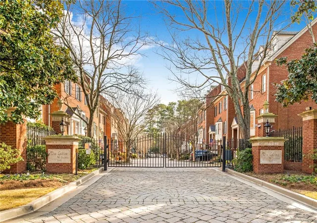 Homes for sale in Atlanta, GA | 3685 Peachtree Rd Ne #10, Atlanta, GA 30319 | MLS# 7741541