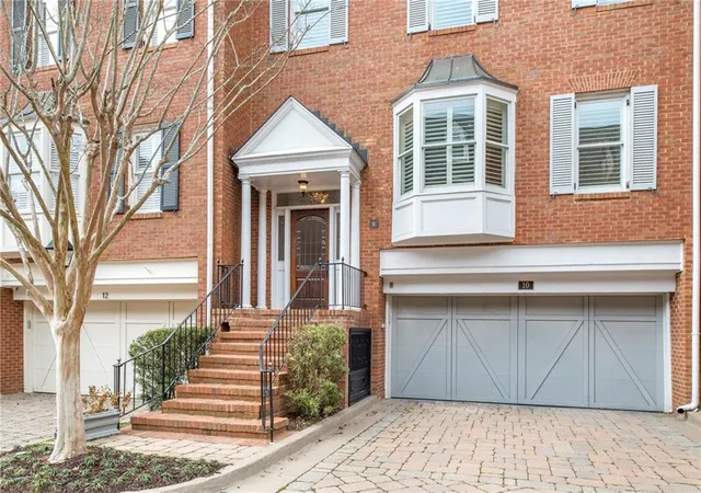 Homes for sale in Atlanta, GA | 3685 Peachtree Rd Ne #10, Atlanta, GA 30319 | MLS# 7741541