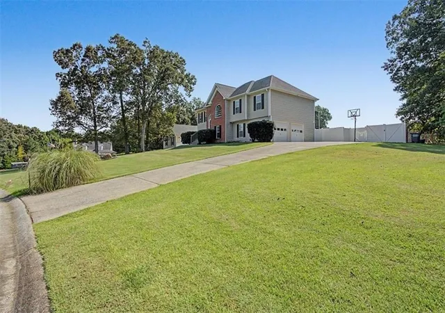 Photo 3 of Sale Pending at 36 Valley Edge Dr, Rockmart, GA 30153 | MLS# 7822434 | Listing updated on 2026-09-01