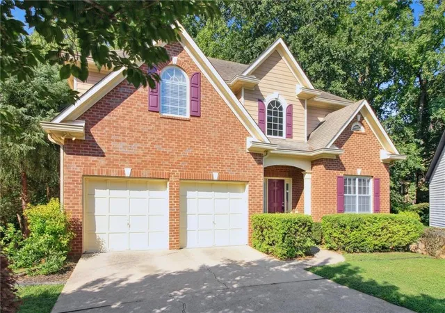 Photo 2 of Sale Pending at 2011 Chelton Way Se, Smyrna, GA 30080 | MLS# 7800988 | Listing updated on 2026-09-26