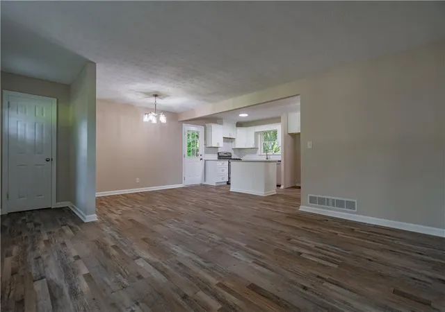 image of 3360 Emerson St Se, Smyrna, GA 30082 | MLS# 7807048