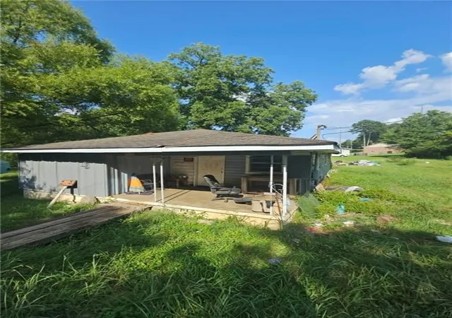 2nd image of 1105 Vann Dr, Cedartown, GA 30125 | MLS# 7824860