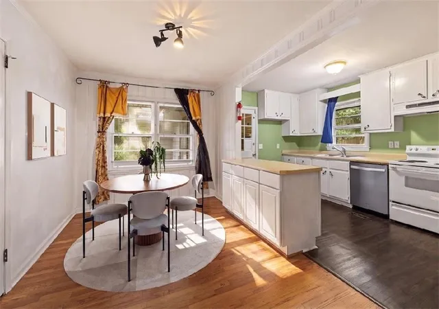 Photo 4 of Single family home for sale at 1747 Crestridge Dr SE, Marietta, GA 30067 | MLS# 7818866 | Listing updated on 2026-08-31