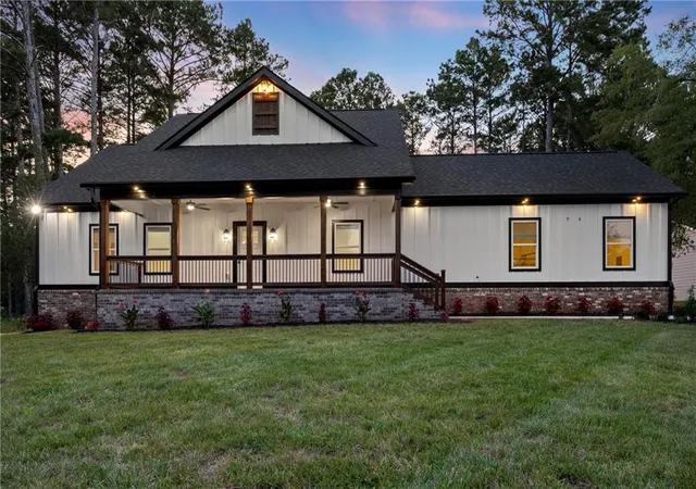 1st image of 98 W Reese St, Monroe, GA 30655 | MLS# 7772397