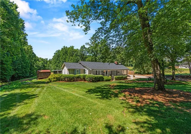 Homes for sale in Gainesville, GA | 3880 Tanners Mill Rd, Gainesville, GA 30507 | MLS# 7793489