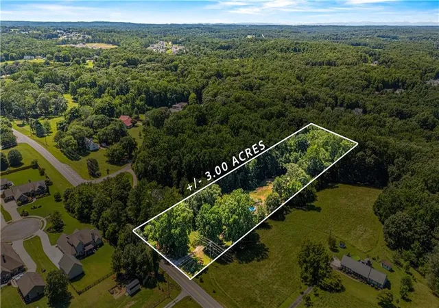 Homes for sale in Gainesville, GA | 3880 Tanners Mill Rd, Gainesville, GA 30507 | MLS# 7793489