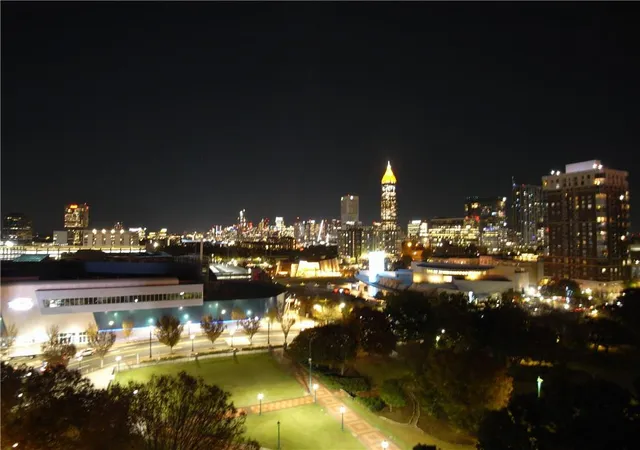 Listing Photo 2 - Condo for sale in building located at 250 Park Ave W Nw, Atlanta, GA 30313 - Unit #712