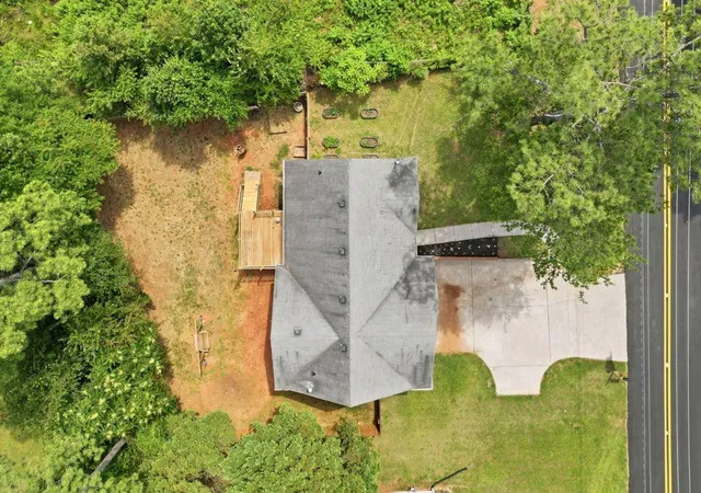 Photo 3 of Single family home for sale at 201 Hickory Ln, Cartersville, GA 30120 | MLS# 7775709 | Listing updated on 2026-10-12