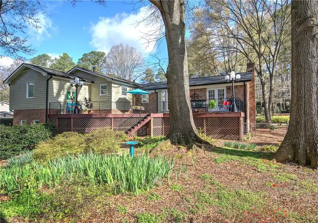 Homes for sale in Cartersville, GA | 27 Walnut Dr, Cartersville, GA 30120 | MLS# 7737165
