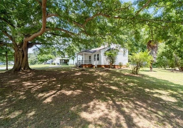 Photo 3 of Sale Pending at 2304 Jernigan Dr Se, Atlanta, GA 30315 | MLS# 7811868 | Listing updated on 2026-09-28