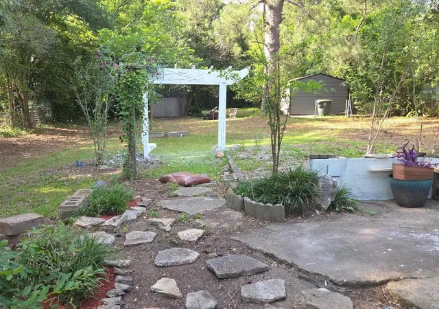 Photo 3 of Single family home for sale at 1289 Hillridge Dr, Macon, GA 31206 | MLS# 7789155 | Listing updated on 2026-09-16