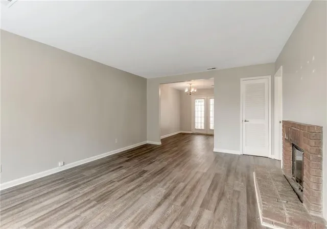 Photo 2 of Townhouse for sale at 136 Old Fry Way, Roswell, GA 30076 | MLS# 7820567 | Listing updated on 2026-08-23