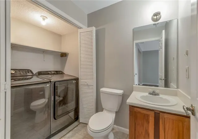 Photo 4 of Townhouse for sale at 136 Old Fry Way, Roswell, GA 30076 | MLS# 7820567 | Listing updated on 2026-08-23