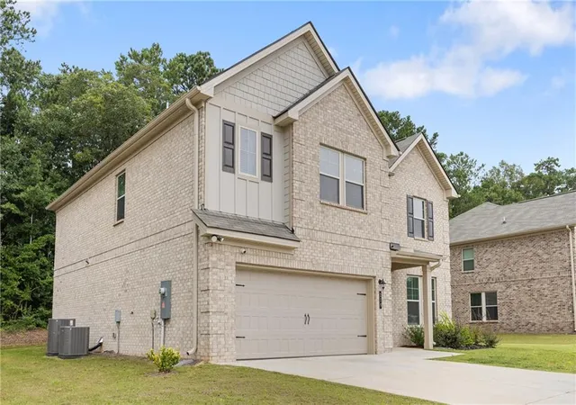 Photo 2 of Single family home for sale at 116 Cabin Way, Hampton, GA 30228 | MLS# 7824798 | Listing updated on 2026-08-21