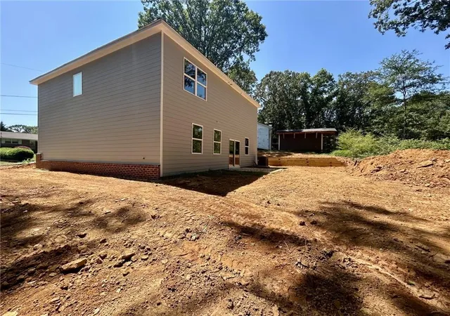 3rd image of 11 Meadowview Cir, Cartersville, GA 30121 | MLS# 7789854