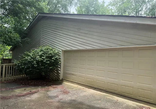Photo 2 of Single family home for sale at 170 River Ct Pkwy, Sandy Springs, GA 30328 | MLS# 7810552 | Listing updated on 2026-09-12