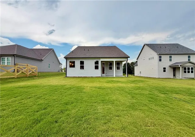 27th image of 311 Grand Wehunt, Hoschton, GA 30548 | MLS# 7825873