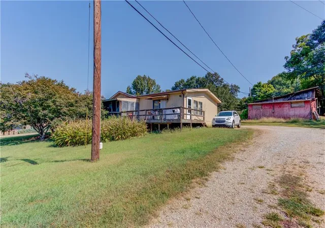 2nd image of 6184 Mitchell St, Flowery Branch, GA 30542 | MLS# 7651890