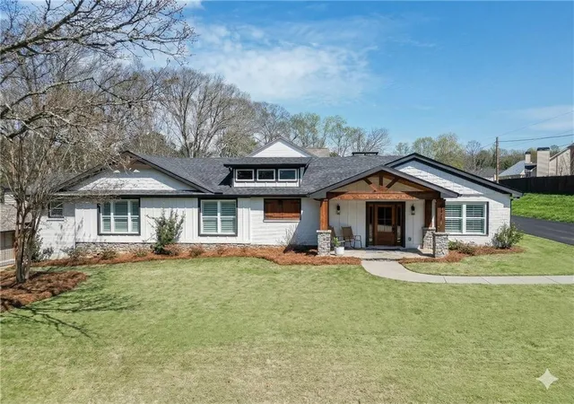 1st image of 5453 Shadburn Ferry Rd, Buford, GA 30518 | MLS# 7738509