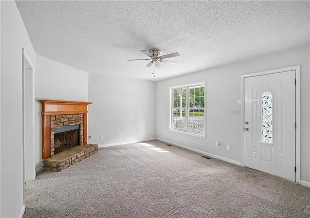 Photo 3 of Single family home for sale at 301 Madeline Way, Temple, GA 30179 | MLS# 7793399 | Listing updated on 2026-09-08