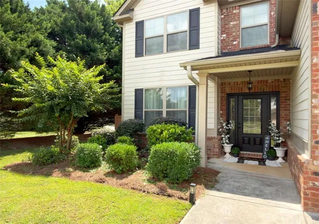 Photo 3 of Sale Pending at 601 Winners Cir, Locust Grove, GA 30248 | MLS# 7820454 | Listing updated on 2026-09-12
