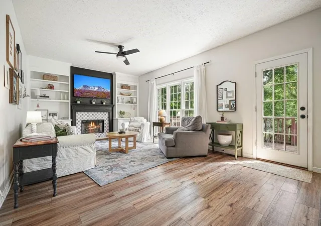 Photo 4 of Sale Pending at 410 Windsor Way, Canton, GA 30115 | MLS# 7780820 | Listing updated on 2026-09-13