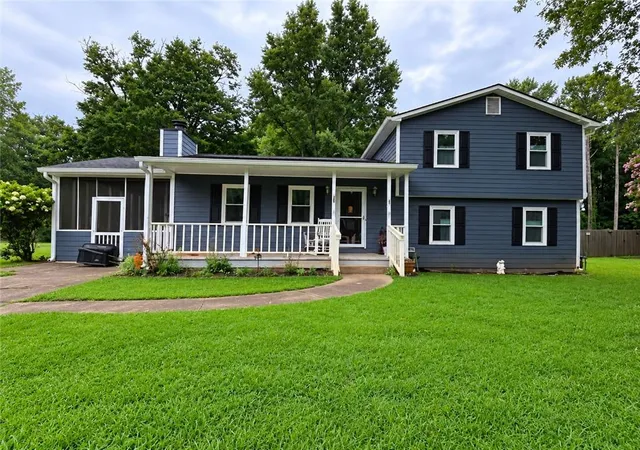Photo 1 of Sale Pending at 2462 Brown Deer Trl Nw, Acworth, GA 30101 | MLS# 7857309 | Listing updated on 2026-10-29