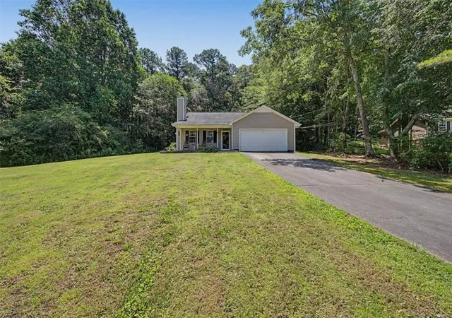 Homes for sale in Calhoun, GA | 369 S Sequoyah Cir Ne, Calhoun, GA 30701 | MLS# 7785686