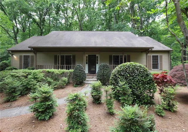 2nd image of 2737 Hearthstone Cir, Marietta, GA 30062 | MLS# 7769676