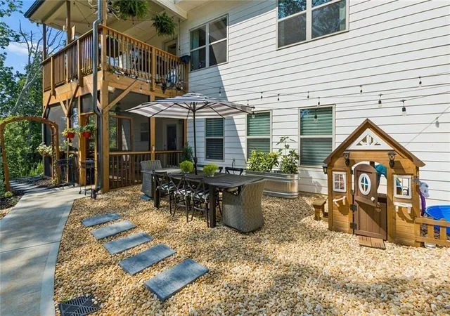 2nd image of 6220 Providence Lake Dr, Gainesville, GA 30506 | MLS# 7797096