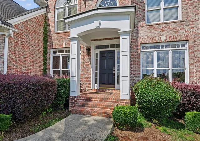 Photo 2 of Single family home for sale at 5220 Stone Croft Trl Sw, Atlanta, GA 30331 | MLS# 7818631 | Listing updated on 2026-09-08