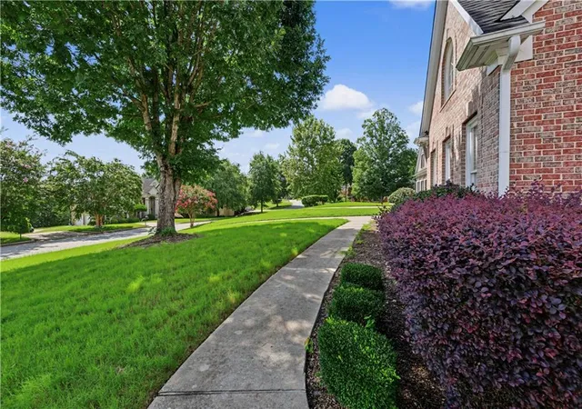 Photo 3 of Single family home for sale at 5220 Stone Croft Trl SW, Atlanta, GA 30331 | MLS# 7818631 | Listing updated on 2026-09-08