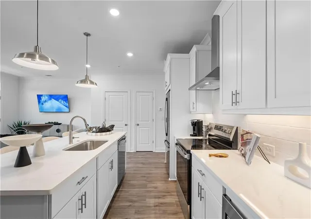 Listing Photo 4 - Condo for sale in building located at 533 Belvedere Dr, Alpharetta, GA 30022 - Unit #9