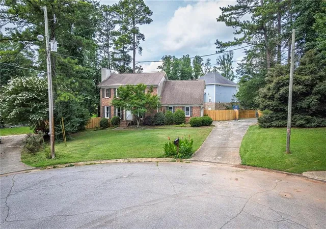 Photo 2 of Single family home for sale at 3170 Pine Cvs Ct Sw, Lilburn, GA 30047 | MLS# 7806096 | Listing updated on 2026-08-24
