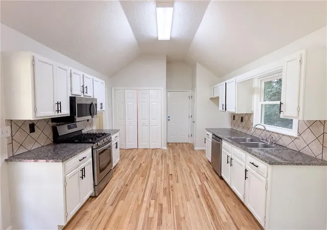 2nd image of 95 Christophers Gallop, Stockbridge, GA 30281 | MLS# 7815399