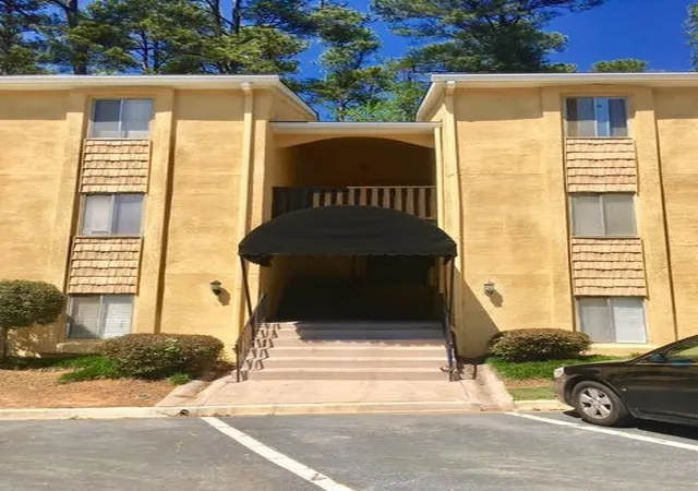 Condominium at 2394 Lawrenceville Hwy #D, Decatur, GA 30033 | MLS# 5829706 |  | Sold on 2017-06-20