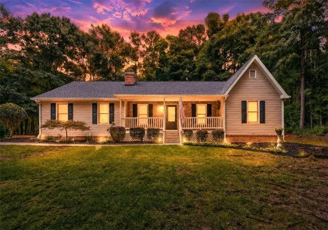 1st image of 275 Pine Tree Ln, Mcdonough, GA 30252 | MLS# 7796260