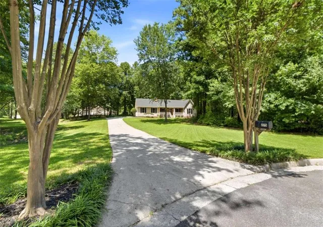 2nd image of 275 Pine Tree Ln, Mcdonough, GA 30252 | MLS# 7796260