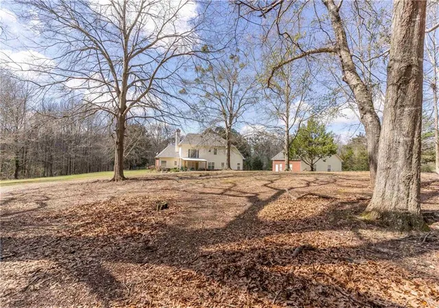 Photo 3 of Single family home for sale at 2101 Indian Shls Rd, Loganville, GA 30052 | MLS# 7744883 | Listing updated on 2026-07-21