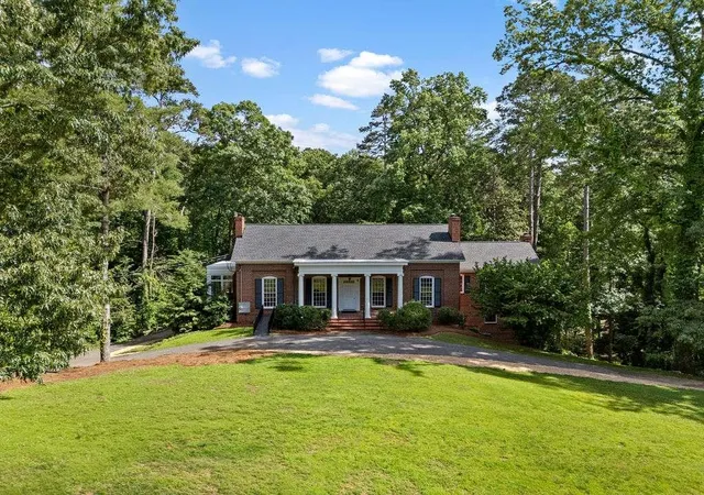 3rd image of 21 Rockridge Rd, Rome, GA 30165 | MLS# 7781684