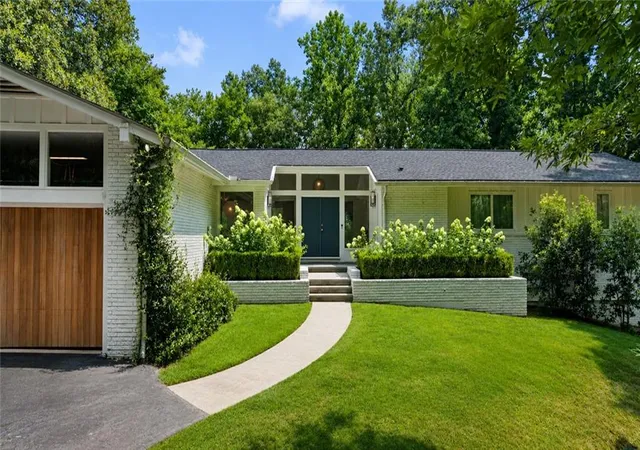 Photo 1 of Single family home for sale at 4037 Conway Valley Rd Nw, Atlanta, GA 30327 | MLS# 7799773 | Listing updated on 2026-08-25