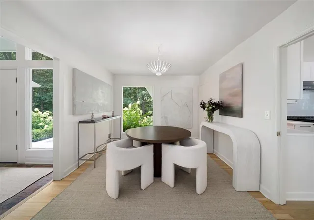 Photo 3 of Single family home for sale at 4037 Conway Valley Rd NW, Atlanta, GA 30327 | MLS# 7799773 | Listing updated on 2026-08-25