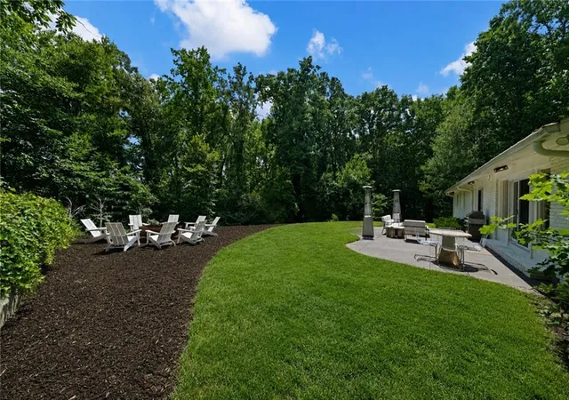 Photo 4 of Single family home for sale at 4037 Conway Valley Rd NW, Atlanta, GA 30327 | MLS# 7799773 | Listing updated on 2026-08-25