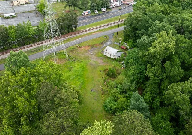 4th image of 4410 Stacks Rd, Atlanta, GA 30349 | MLS# 7768847